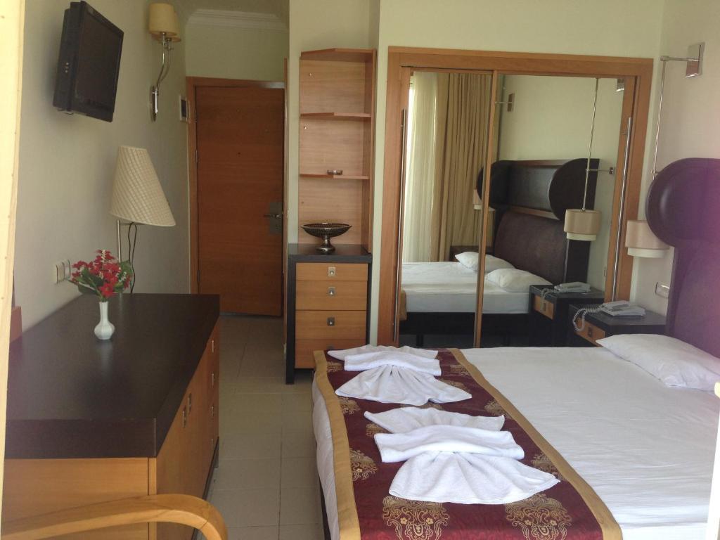 Yali Hotel Side Room photo